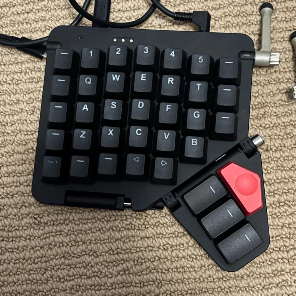 Moonlander Mark 1 - Black Split Keyboard